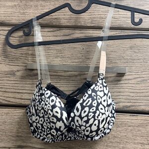Victoria's Secret Black and White Animal Print Bra pus up band new